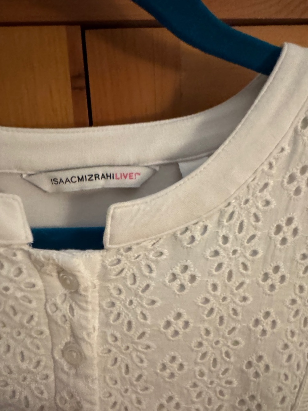 🐷 Isaac Mizrahi Live! Knit Half Placet White Eyelet Panel Top A498809 - Picture 3 of 13